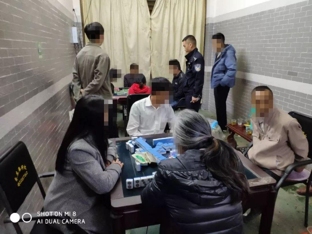 厉害了!红中麻将开挂要多少钱”(确实是有挂)-哔哩哔哩