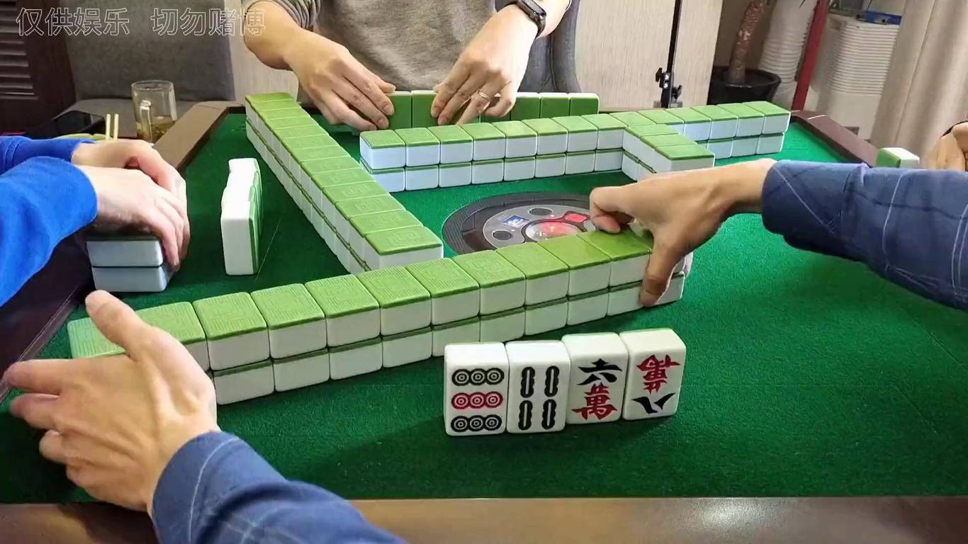给大家科普一下！蜀州麻将挂件神器(其实确实有挂)