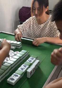黑料！胡易麻将其实是有挂的(怎么能拿好牌)