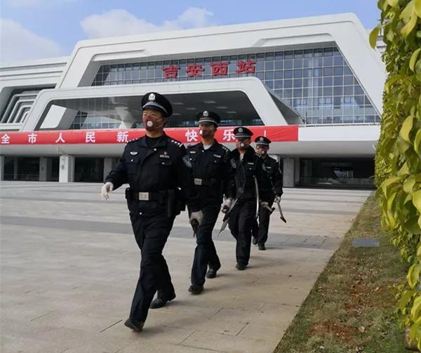 玩家必备教程普通纸牌玩梭哈有哪些出老简单千技巧_《爱问知识人 使用说明》