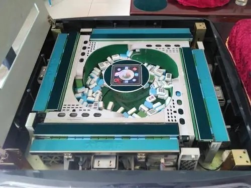 厉害了!玩三张普通扑克牌仪器设备价格—详细解说+新浪科技