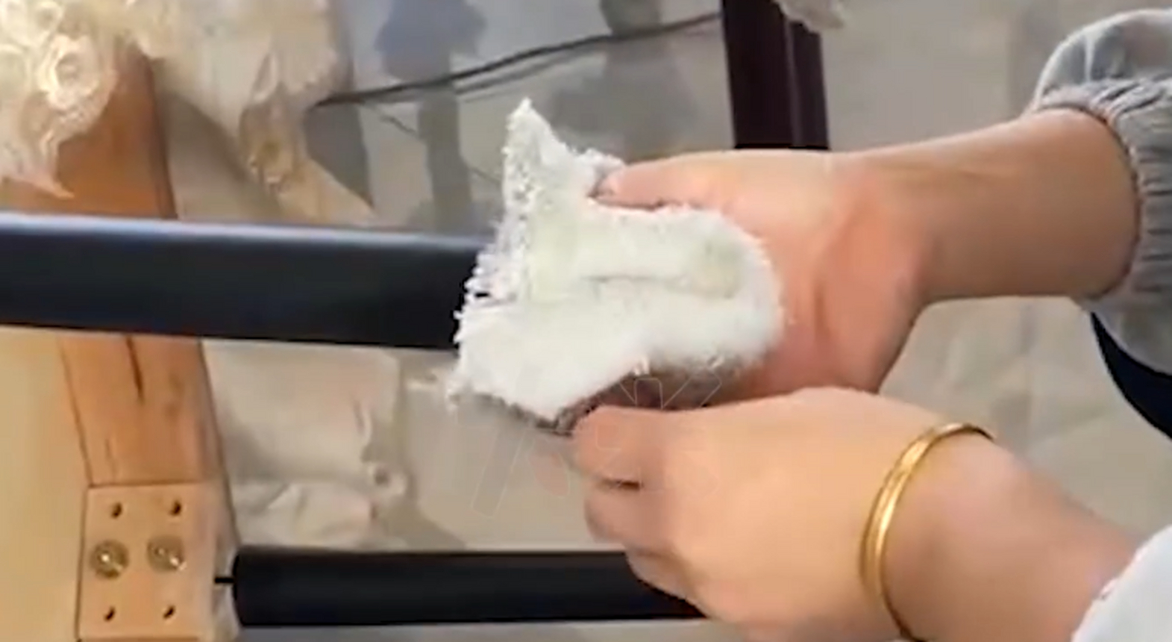 一分钟教你“毛巾包木棍手法一《我来教教你怎么赢 》