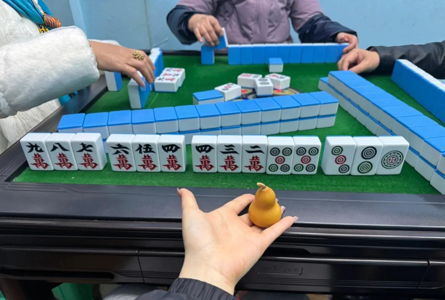 微信麻将骗局大揭密(揭秘手机上胡牌神器)