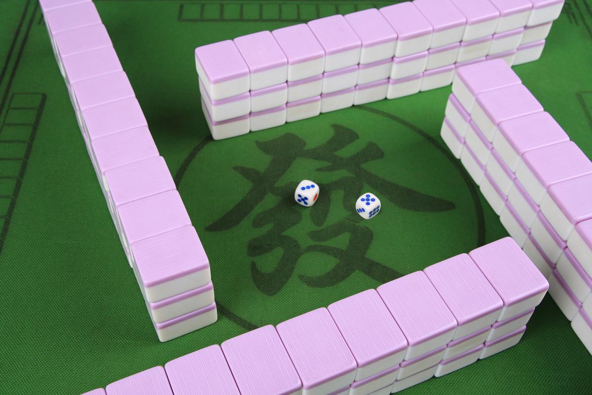雀神广东麻将神器软件(揭秘微信里必备神器)