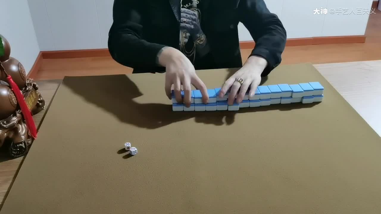 (2分钟介绍)“推筒子简单出老千技巧视频  《详细教程 新浪科技》