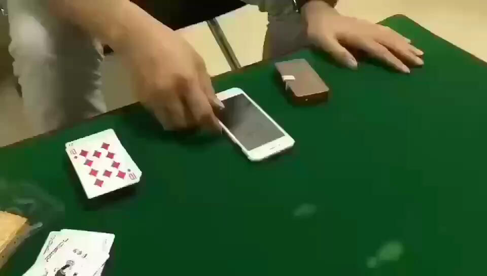 火爆全网!普通牌三公打牌仪器产品一《我来教教你怎么赢 》