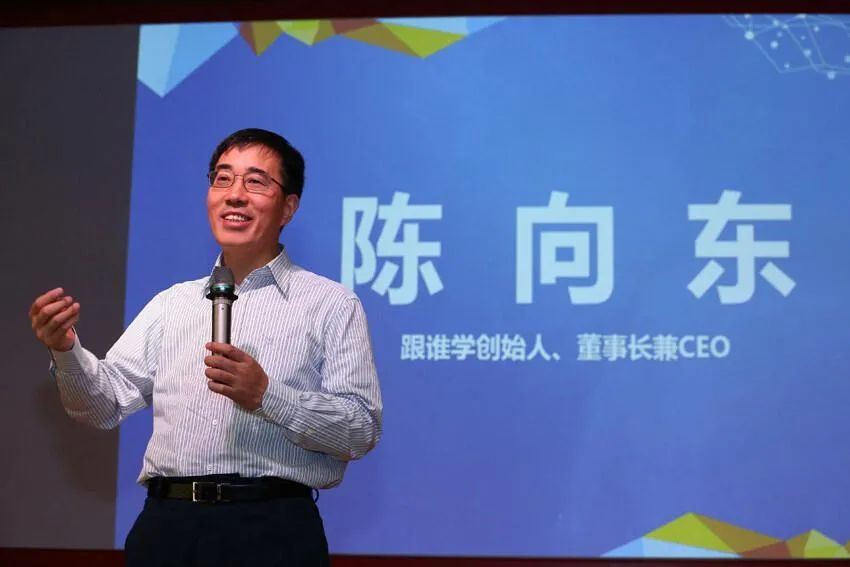 我来教教大家“扑克牌玩21点怎么搞假—详细解说+新浪科技