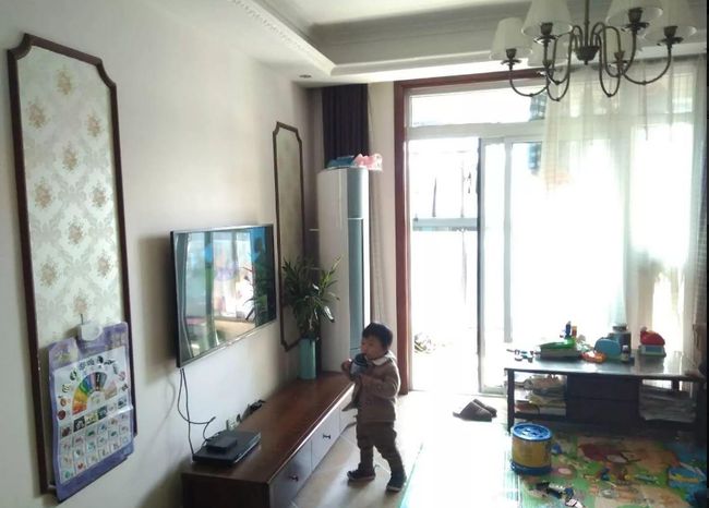 我来教教大家“扑克出千简单手法步骤 —详细解说+新浪科技