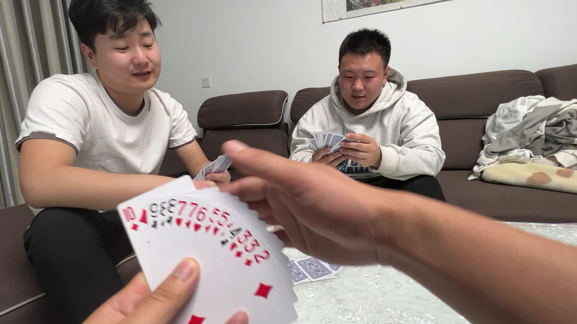 给大家爆料一下扑克牌打五张产品一《我来教教你怎么赢 》