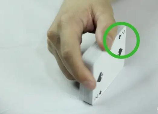 新教你‘‘扑克牌玩点作弊方法《新浪科技 讲解窍门》