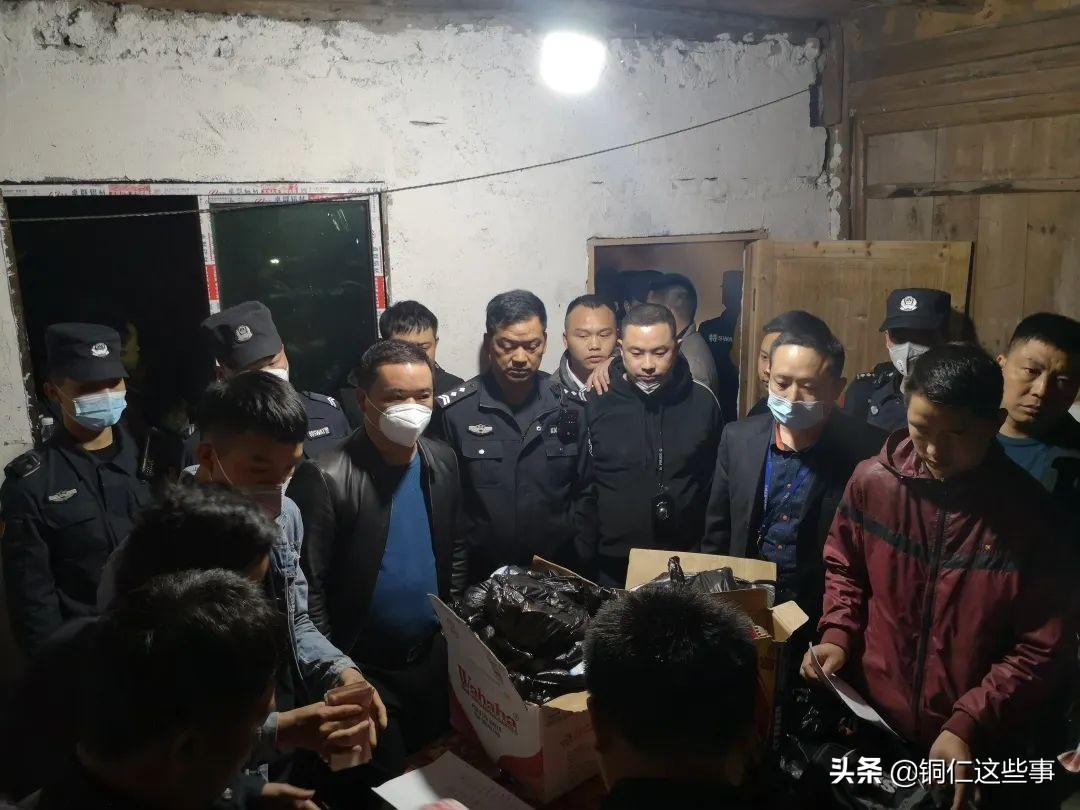 我来教教大家“普通扑克牌三公出 千工具是真的吗一《我来教教你怎么赢 》