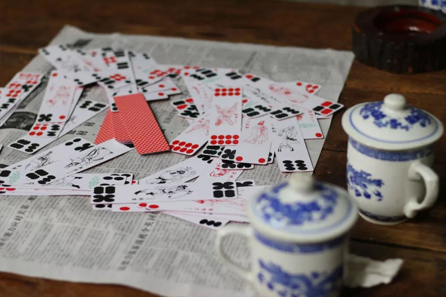 分享决窍“普通扑克感应报牌器多少钱一个—详细解说+新浪科技