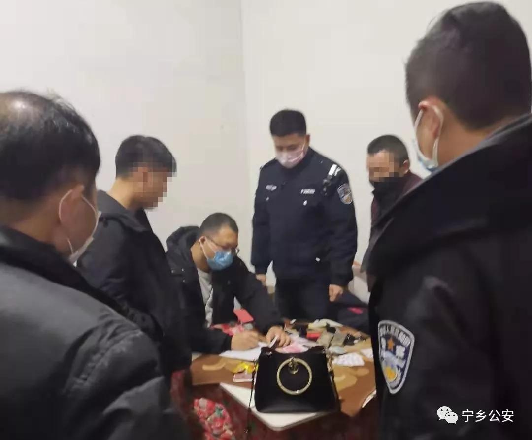 必看盘点揭秘!实用扑克牌斗牛先进仪器《详细教程 新浪科技》