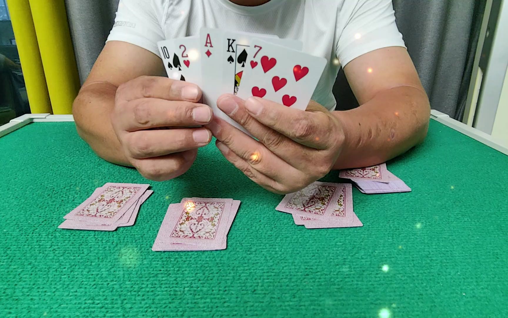 玩家必备教程普通扑克牌斗牛手法如何简单作弊方法《新浪科技 讲解窍门》