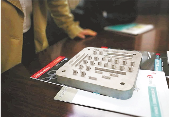 「热点资讯」市面上实用高科技打牌仪器一《我来教教你怎么赢 》