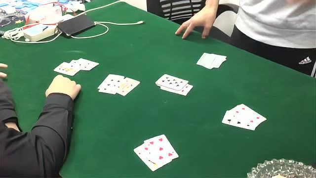 给大家爆料一下普通牌三公有什么新仪器一《我来教教你怎么赢 》